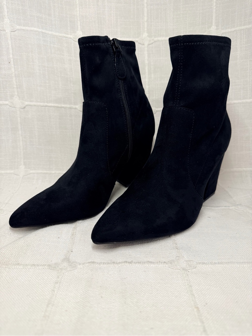 NWT On 34th Lydiaa Black Pointed Toe Block Heel Booties 6.5M
